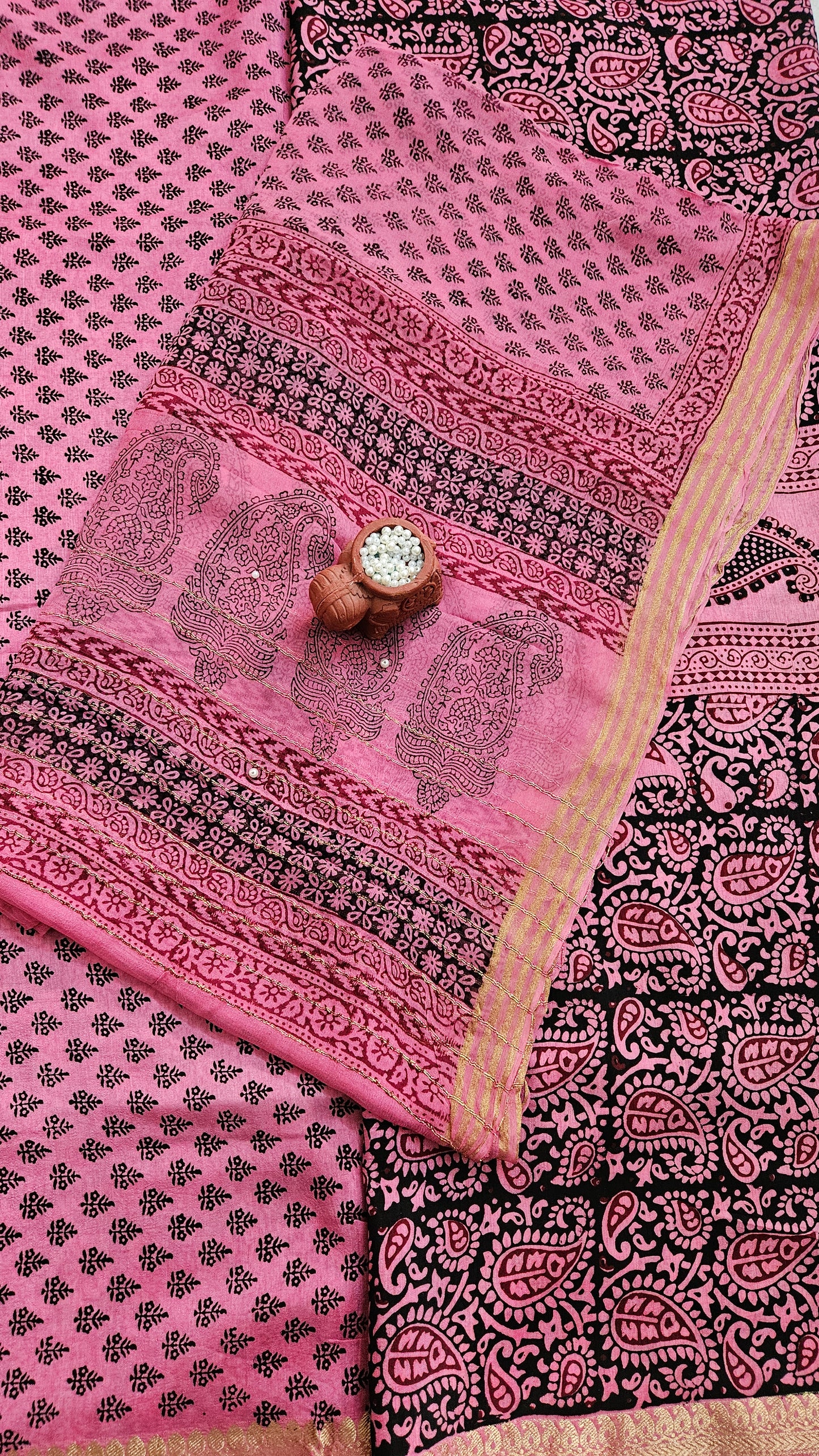 Pink'n'blackbagh print dola silk suit.