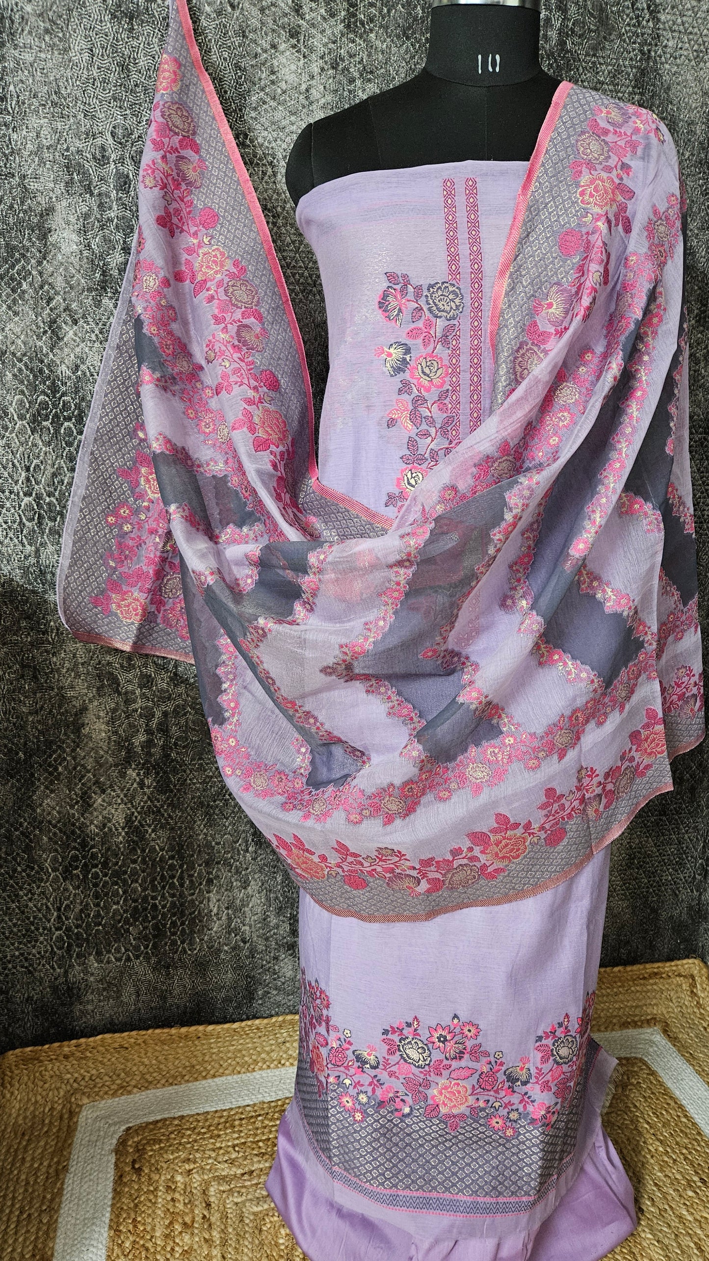 Lilac'n'magenta jacquard weaved chanderi suit