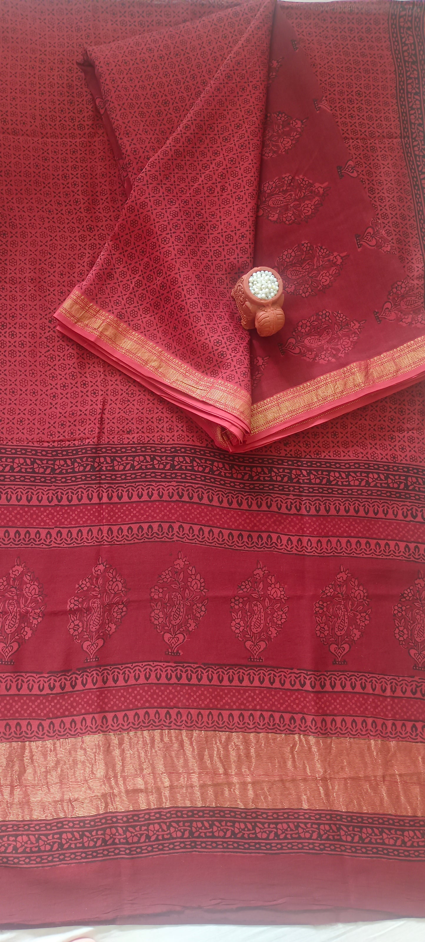 Maroon'n'black Maheshwari bagh print suit.