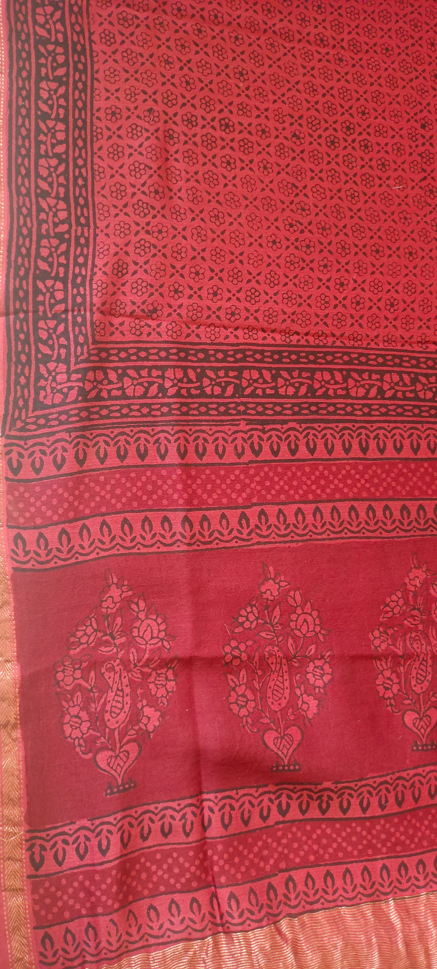 Maroon'n'black Maheshwari bagh print suit.